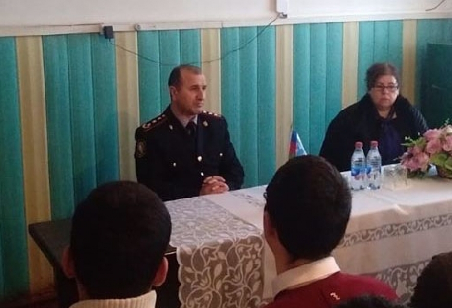 Polis əməkdaşları Ağdaşda maarifləndirmə tədbiri keçiriblər