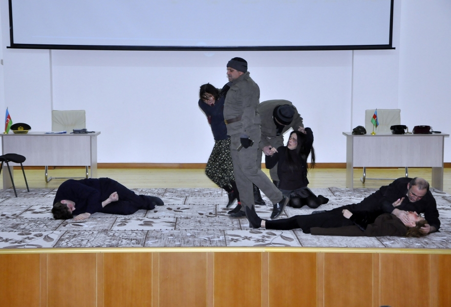 Şuşa Dövlət Musiqili Dram Teatrı “Əsgər papağı” tamaşası ilə “Xocalı həftəsi”nə start verib