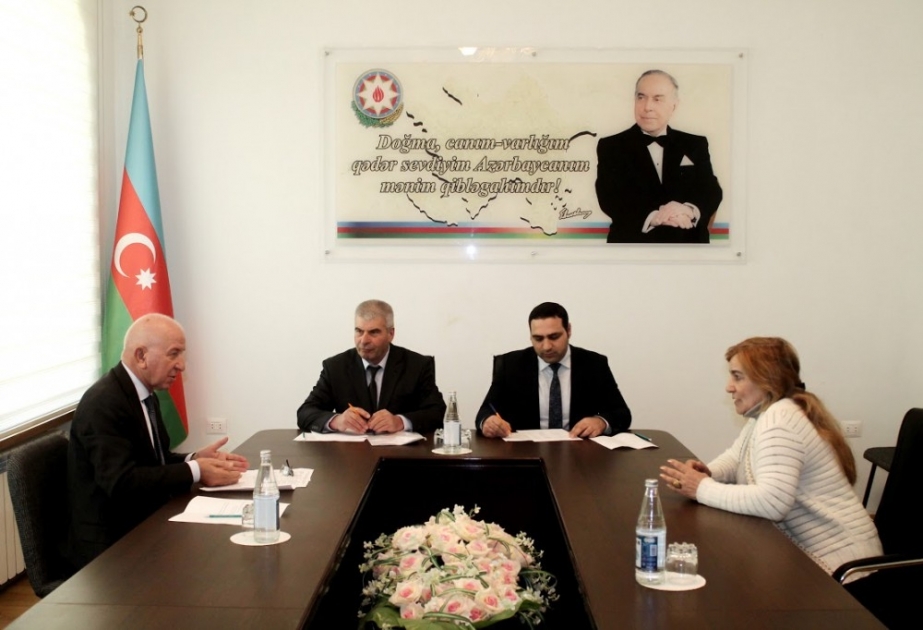 Mədəniyyət nazirinin müavinləri regionlarda vətəndaşlarla görüşüb