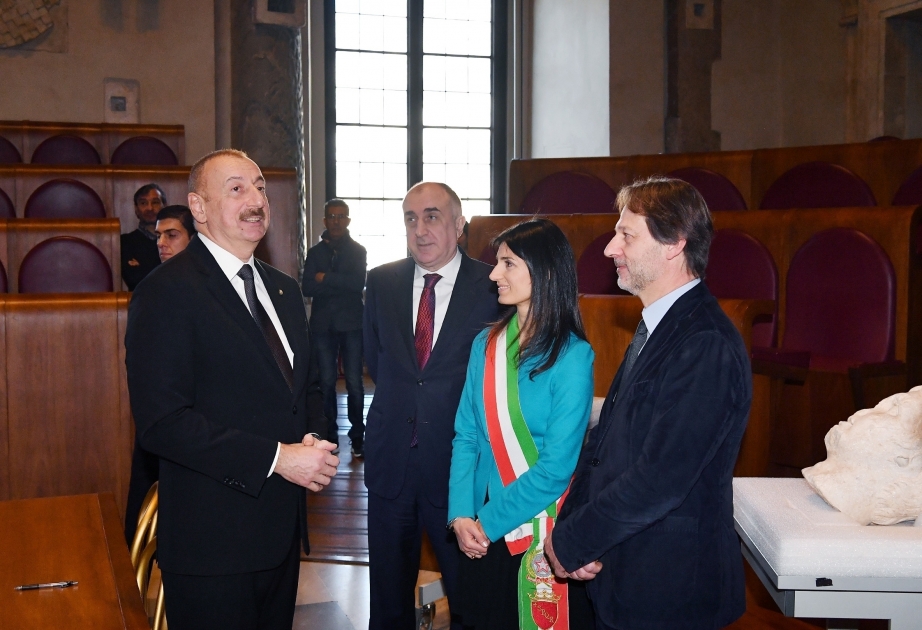 El presidente Ilham Aliyev se reunió con la alcaldesa de Roma