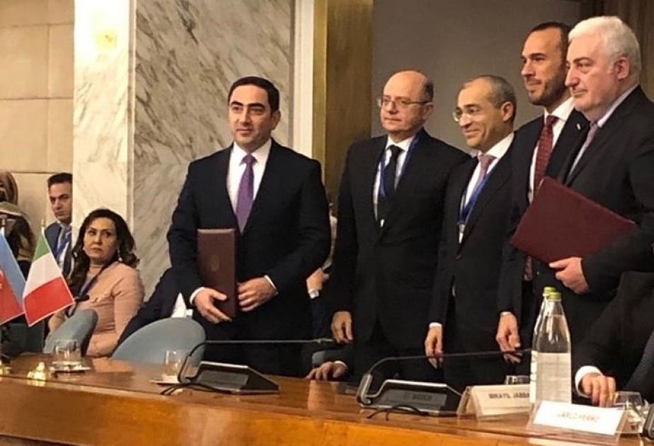 Puertos de Bakú y de Italia firman un memorándum de entendimiento