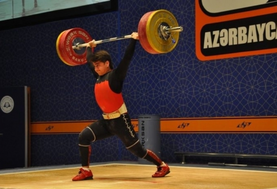 Фюган Алиев стал чемпионом Азербайджана по тяжелой атлетике