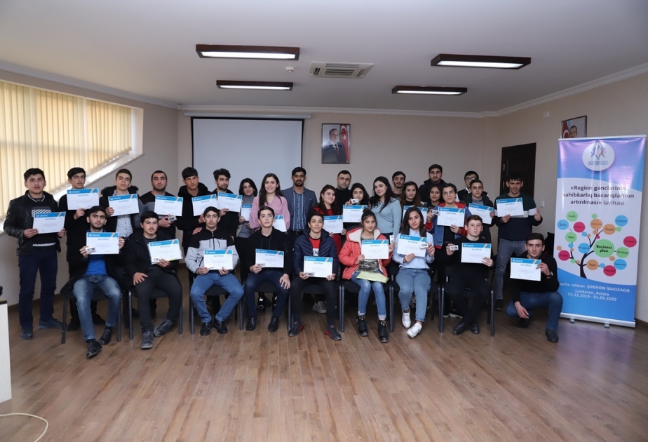 Astaralı gənclər sahibkarlıqla bağlı təlimlərə cəlb ediliblər