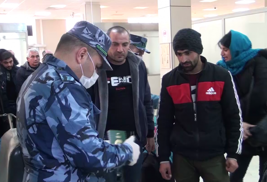 تشديد الإجراءات في معابر حدودية بين ايران وأذربيجان  ما هي الإجراءات التي تتخذ في منفذ حدودي مع إيران لمنع دخول فيروس كورونا إلى البلاد؟ - ريبورتاج من استارا