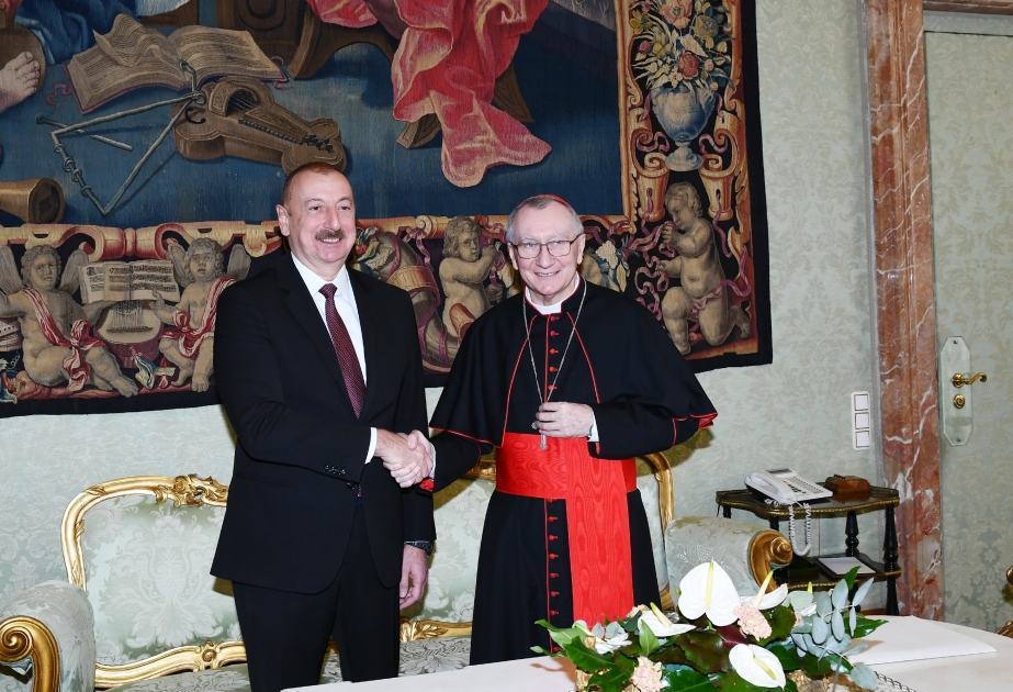 Entretien du président azerbaïdjanais avec le secrétaire d’Etat du Saint-Siège VIDEO