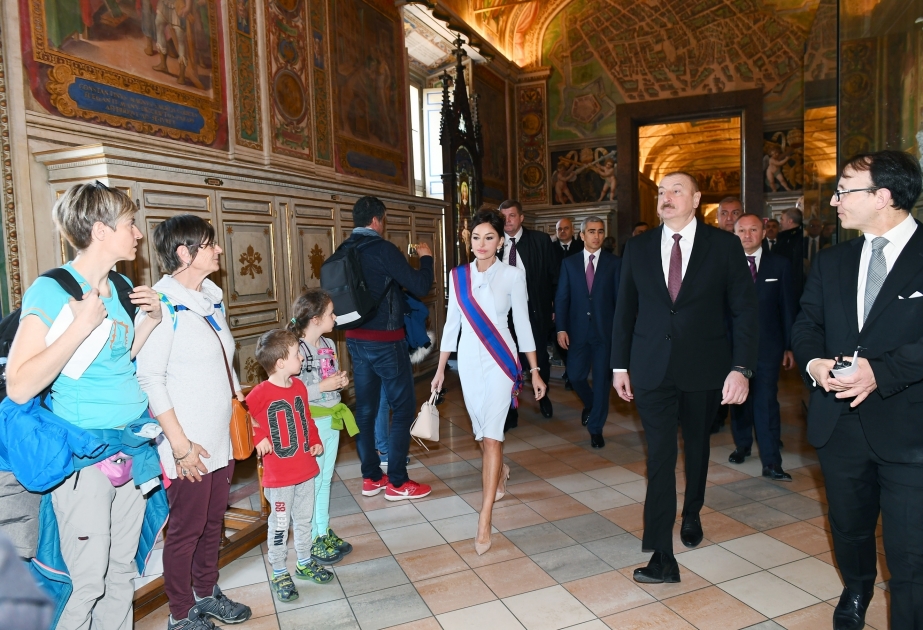 President Ilham Aliyev and first lady Mehriban Aliyeva viewed Sistine Chapel and St. Peter's Basilica in Vatican VIDEO