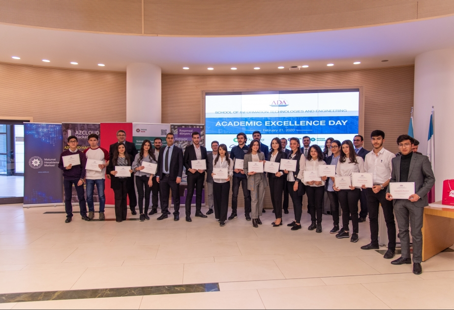 ADA Universitetinin əlaçı tələbələri “Akademik mükəmməllik günü”ndə təltif ediliblər
