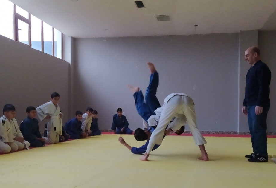 Más de 40 judocas compitieron en el Torneo de Judo de Aghjabadi