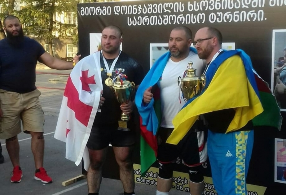 Camal Əhmədzadə: “Strict curl” insanın dözümlülüyünü və qolunun nə qədər güclü olduğunu nümayiş etdirir