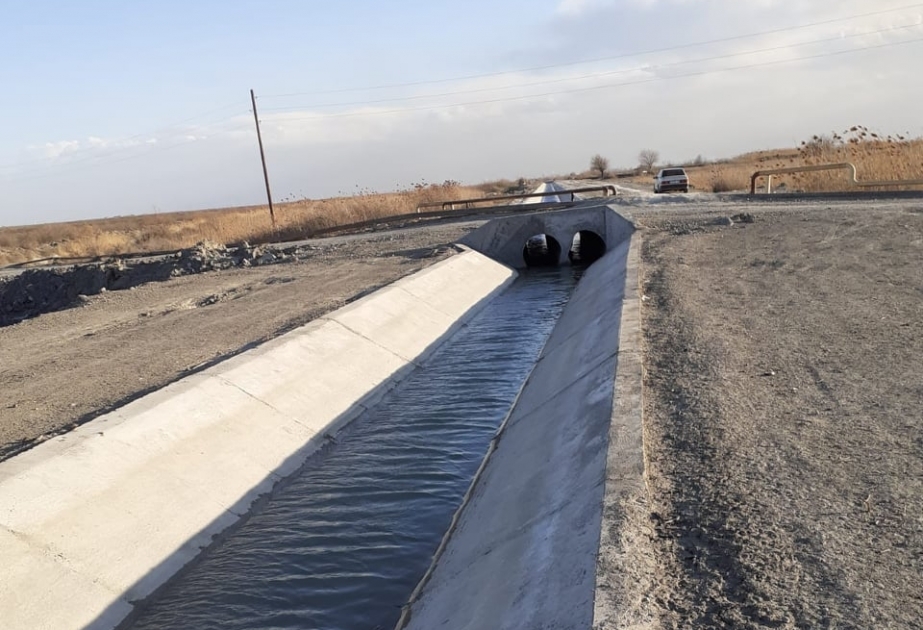 Yevlaxda əkinlərin suvarma suyu ilə təminatının yaxşılaşdırılması istiqamətində ardıcıl tədbirlər görülür