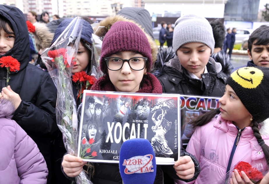 Məktəbli Leyla Süleymanova: Xocalı soyqırımı zamanı uşaqların da vəhşicəsinə qətlə yetirilməsi dəhşətli faciədir