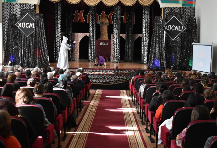 Qusar Dövlət Ləzgi Dram Teatrı “Əsir qadın” tamaşasını nümayiş etdirib