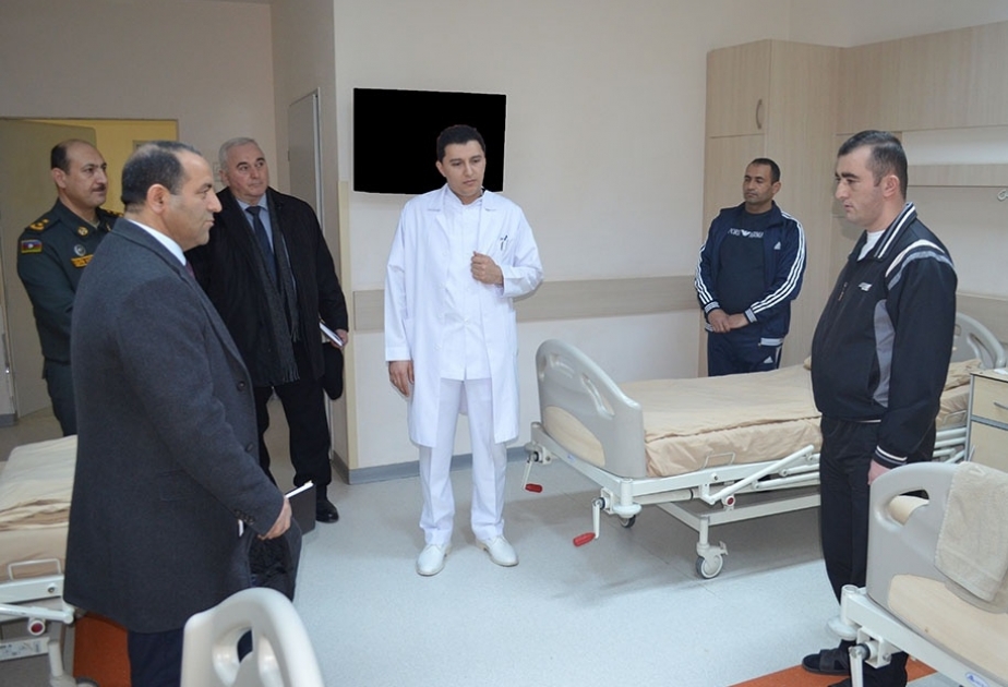 Ombudsman aparatının nümayəndələri Silahlı Qüvvələrin Baş Klinik Hospitalında olublar