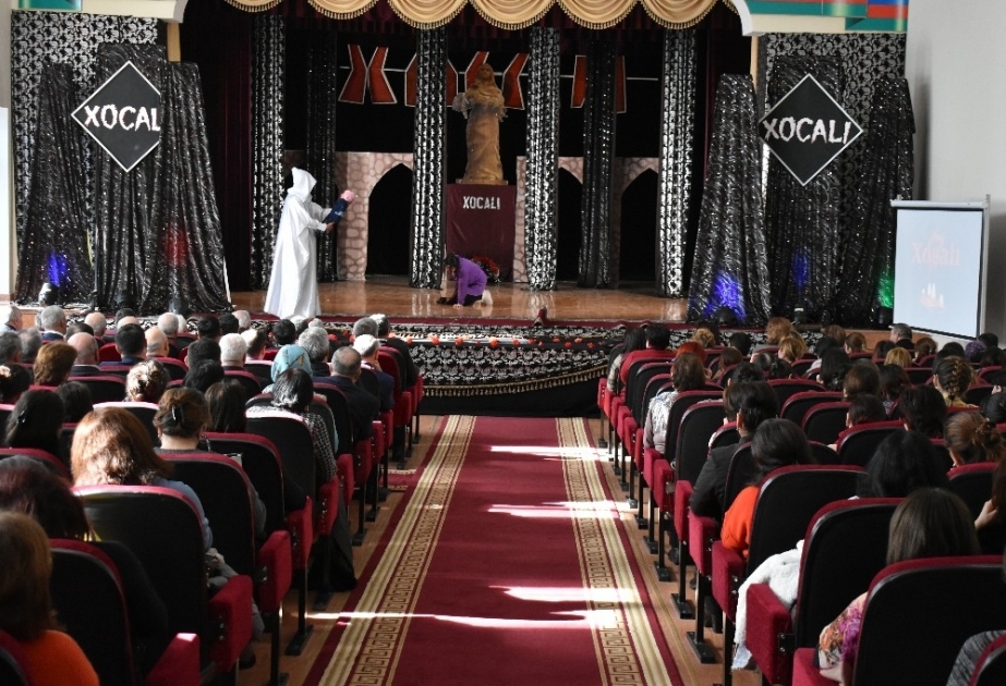 مسرح قوصار اللزجي للدراما يقدم "امرأة أسيرة" تكريسا لمجزرة خوجالي