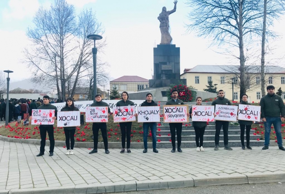 Gənclərin İnkişaf və Karyera Mərkəzinin rayon nümayəndəliklərinin üzvləri Xocalı şəhidlərinin xatirəsini anıblar