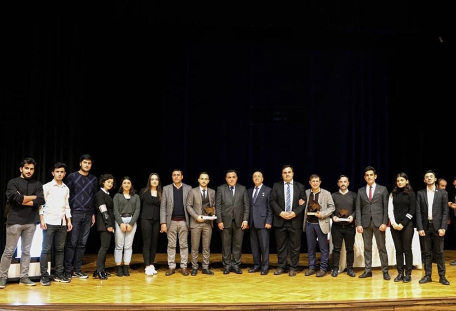 İstanbulda təhsil alan tələbələrimiz Xocalı soyqırımı ilə əlaqədar müxtəlif tədbirlər keçiriblər