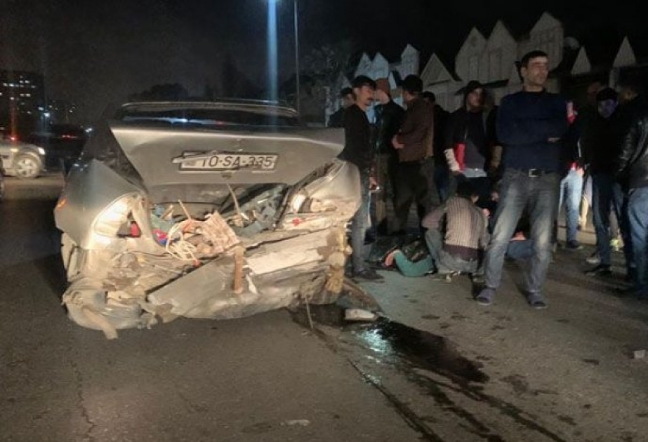 На автомагистрали Баку-Сумгайыт ночью произошла авария, есть пострадавший