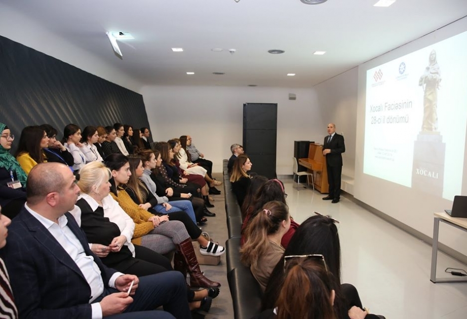 Xalça Muzeyində “Xocalı – Azərbaycanın qara tarixinin qanlı səhifəsi” mövzusunda mühazirə dinlənilib