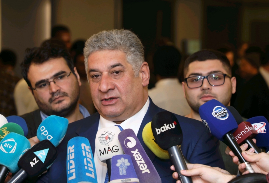 Azad Rəhimov: Koronavirusla əlaqədar Azərbaycanda heç bir yarışa məhdudiyyət qoyulmayıb