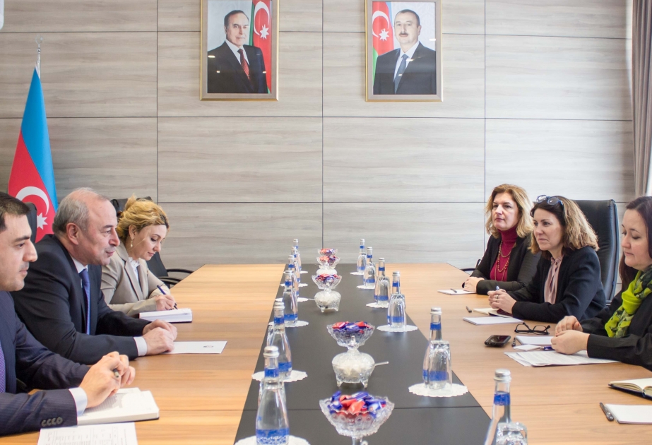 Energetika Nazirliyində Avropa Yenidənqurma və İnkişaf Bankının nümayəndələri ilə müzakirələr aparılıb