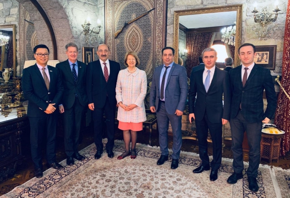 Azərbaycanla Böyük Britaniya arasında mədəniyyət və yaradıcı sənayelər sahəsində əməkdaşlıq müzakirə olunub