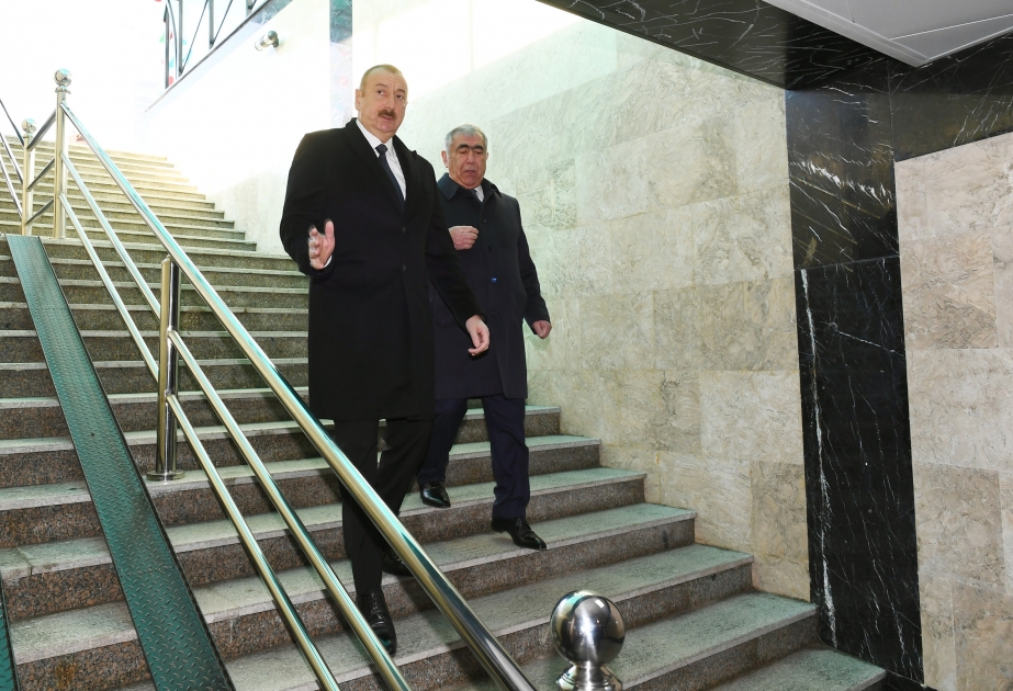 Bakıda Heydər Əliyev prospekti ilə Zəki Məmmədov küçəsinin kəsişməsindəki yeraltı piyada keçidinin açılışı olub  Prezident İlham Əliyev açılışda iştirak edib YENİLƏNİB VİDEO