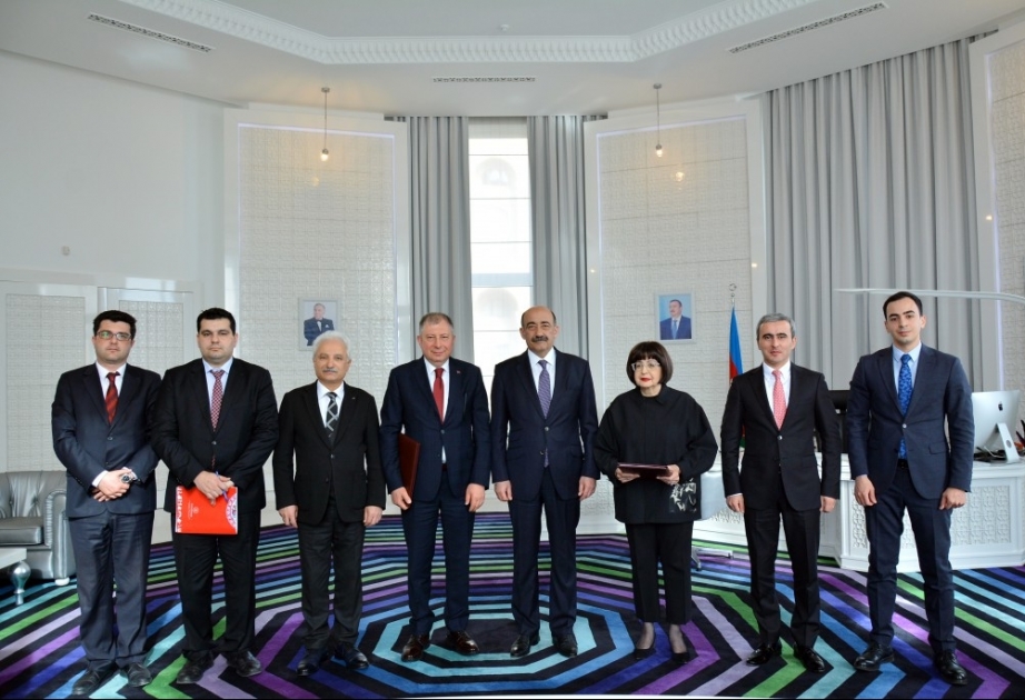 Əbülfəs Qarayev Türkiyə Mədəniyyət və Turizm Nazirliyinin nümayəndə heyəti ilə görüşüb