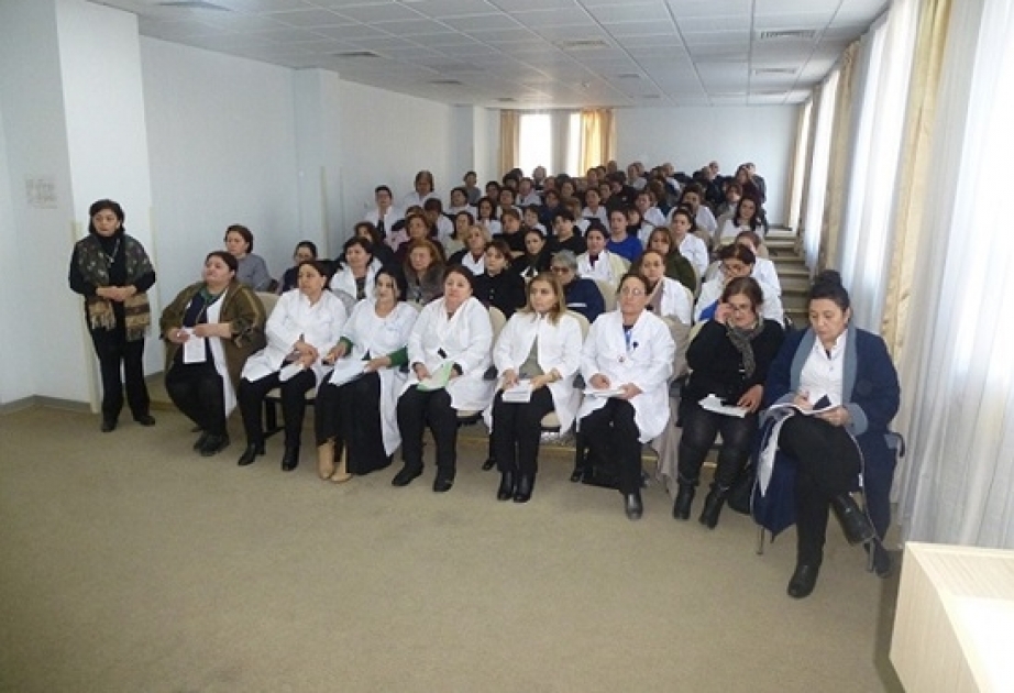 Yevlaxda pediatrlar üçün səyyar distant kurs təşkil edilib
