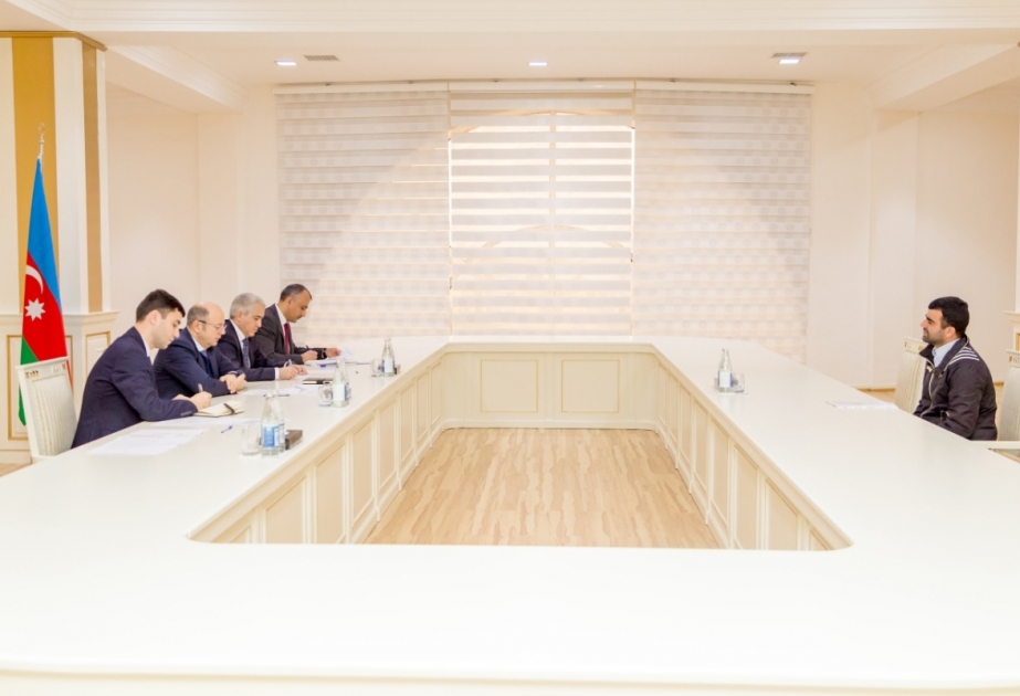 Energetika naziri Salyanda vətəndaşları qəbul edib