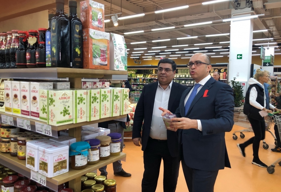 Se abrió el rincón " Dones de Azerbaiyán" en el hipermercado de Moscú "Tvoy dom" en Nueva Riga.