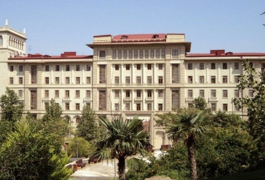 أذربيجان: تعليق الدروس في كل مؤسسات التربية والتعليم 