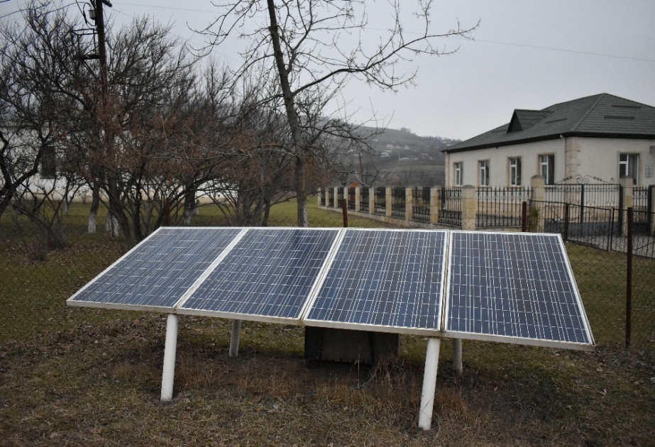 Qubanın Rustov kəndinin küçələri günəş enerjisi ilə işıqlandırılır VİDEO