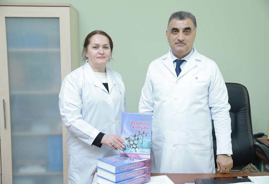 “Əczaçılıq kimyası” dərsliyinin ikinci cildi çap olunub
