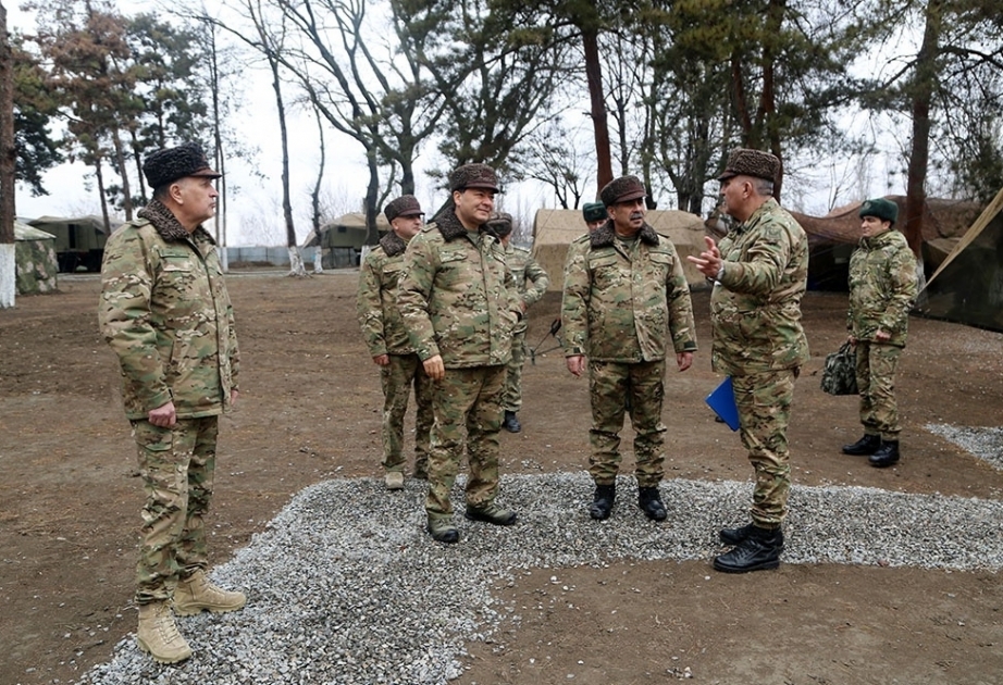 Министр обороны побывал на командном пункте управления широкомасштабными учениями