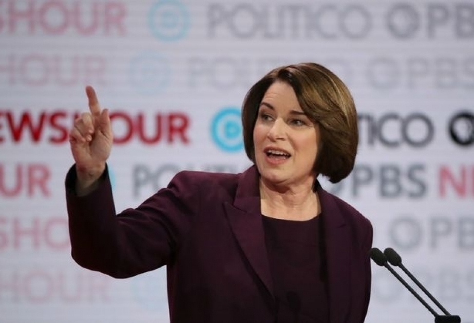 Emi Klobuşar 2020-ci il prezident seçkilərində mübarizədən çıxdığını elan edib