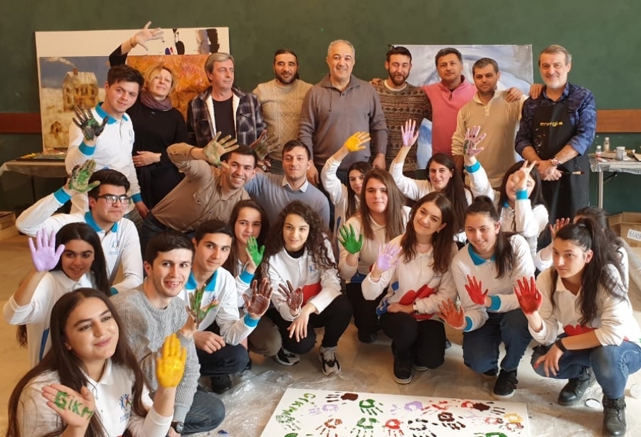 Azərbaycanın məşhur rəssamlarının əsərləri Şahdağ Turizm Mərkəzində sərgilənir