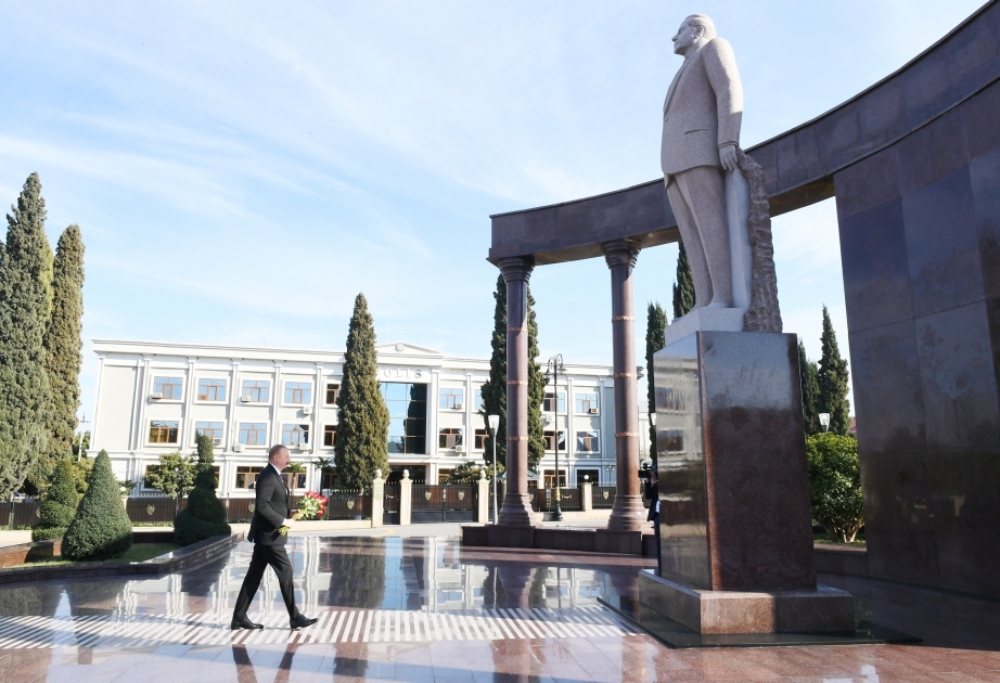 El presidente Ilham Aliyev llegó al distrito de Shamkir