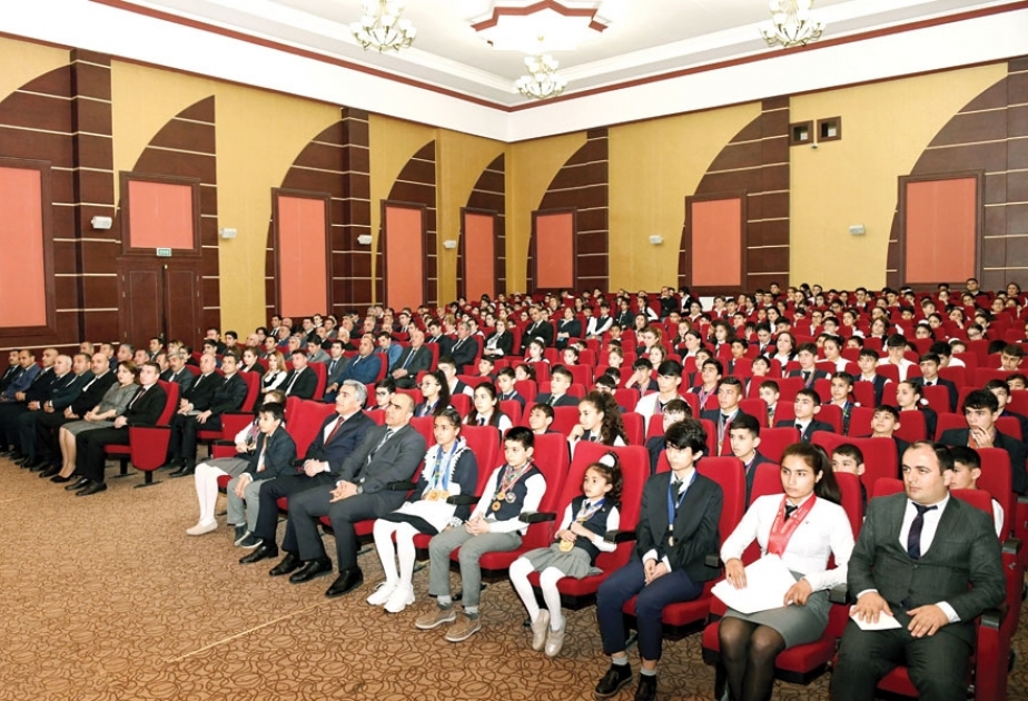 Muxtar respublika məktəbliləri ölkə və beynəlxalq səviyyəli idman yarışlarında 49 medal qazanıblar
