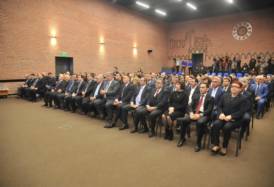 Bədən Tərbiyəsi və İdman Günü ilə əlaqədar bir sıra idman mütəxəssislərinə fəxri adlar verilib