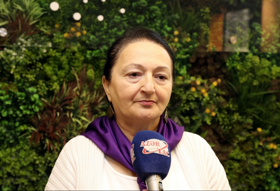 Gümüşü könüllü: İnsanlara kömək etməkdən məmnunluq duyuram