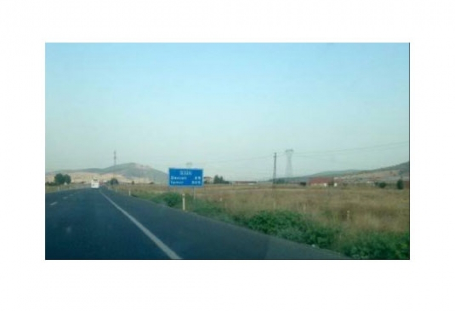 Türkiyədə mikroavtobus aşıb, ölən və yaralananlar var