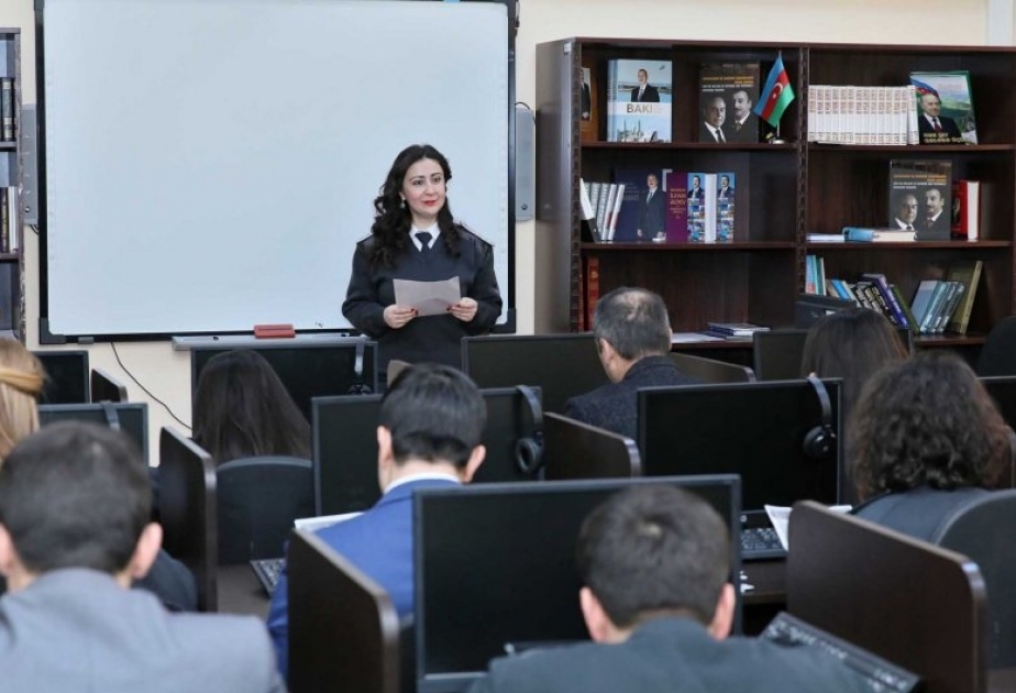 Dövlət Miqrasiya Xidmətində ingilis dili tədris edilir