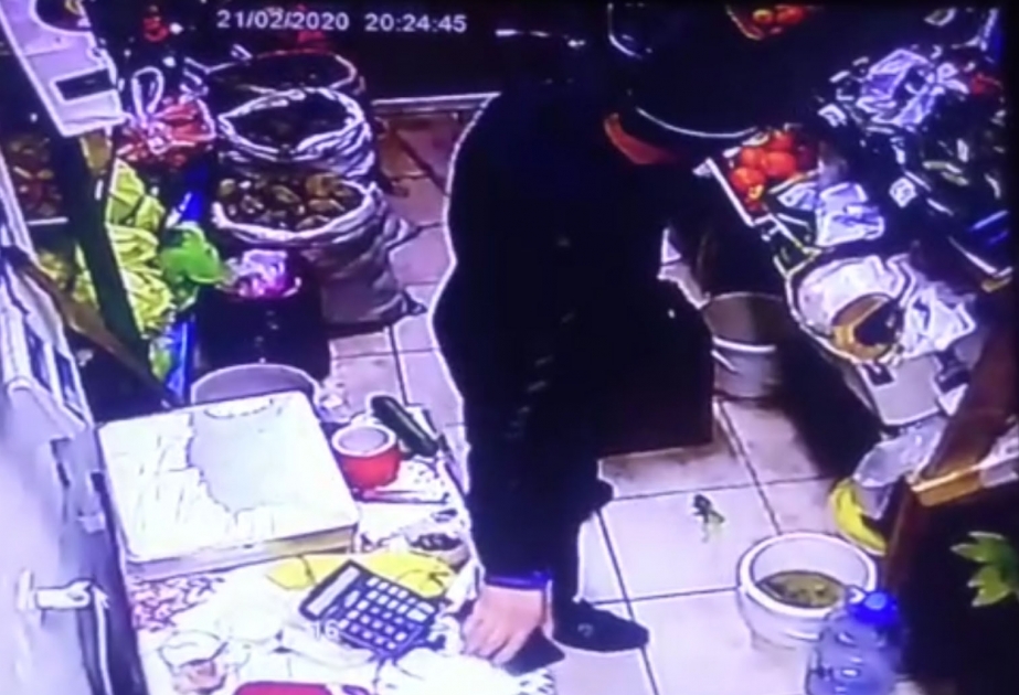 Bakıda marketlərdən oğurluq edən və azyaşlı uşaqları aldadaraq mobil telefonlarını əllərindən alan şəxslər saxlanılıb VİDEO