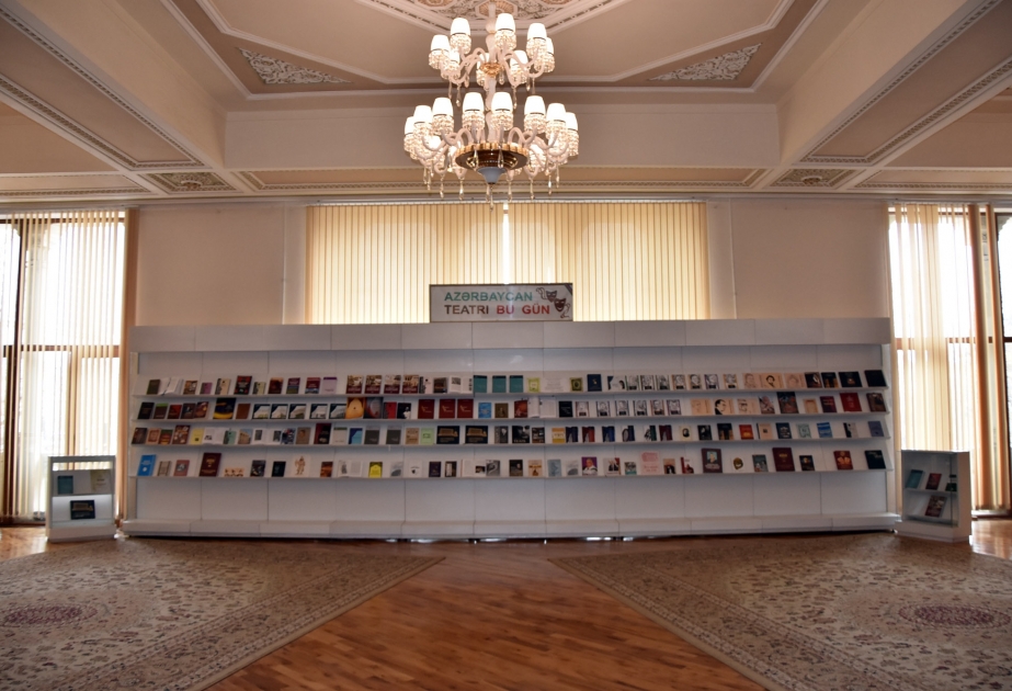 Azərbaycan Milli Kitabxanasında “Azərbaycan teatrı bu gün” adlı kitab sərgisi açılıb