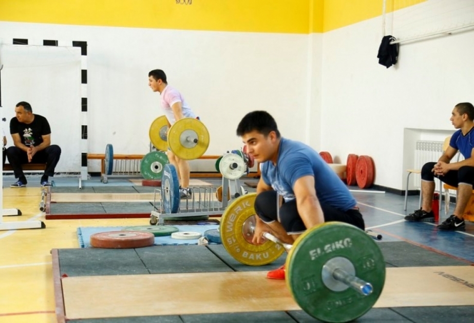Ağır atletika üzrə Azərbaycan yığma komandası təlim-məşq toplanışını davam etdirir