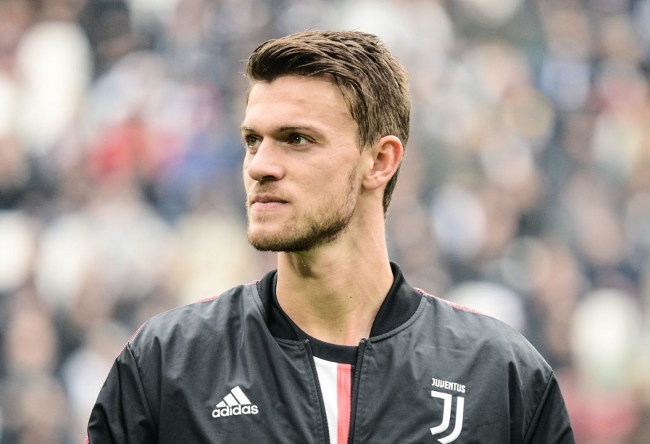 Rugani, otro futbolista profesional que padece COVID-19