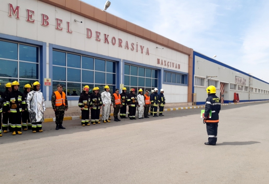Yanğın təhlükəsizliyi ilə bağlı keçirilən taktiki-xüsusi təlim uğurla başa çatıb