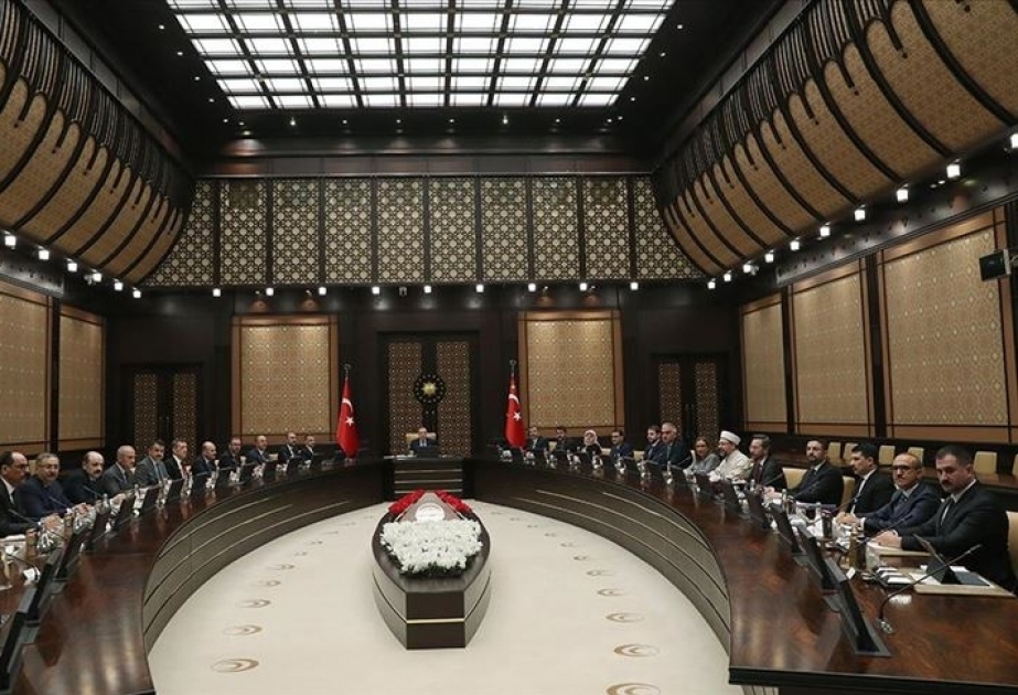 Türkiyədə koronavirus təhlükəsinə görə məktəblər tətilə buraxılıb