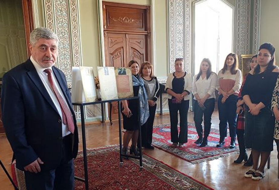 В Баку открылась выставка рукописей женщин-поэтов