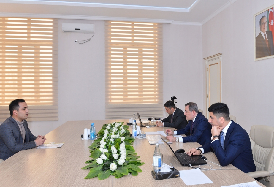 Təhsil naziri Ağdam və Füzuli rayon sakinlərini qəbul edib